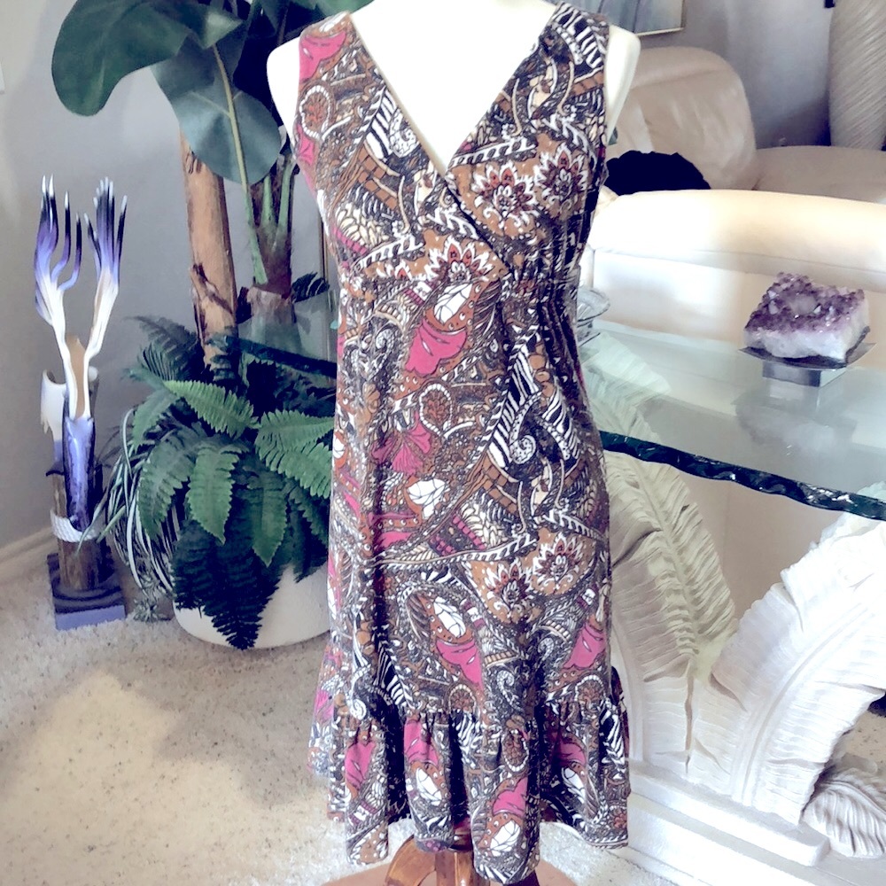 SZ S ESSENTIALS SLEEVELESS DRESS